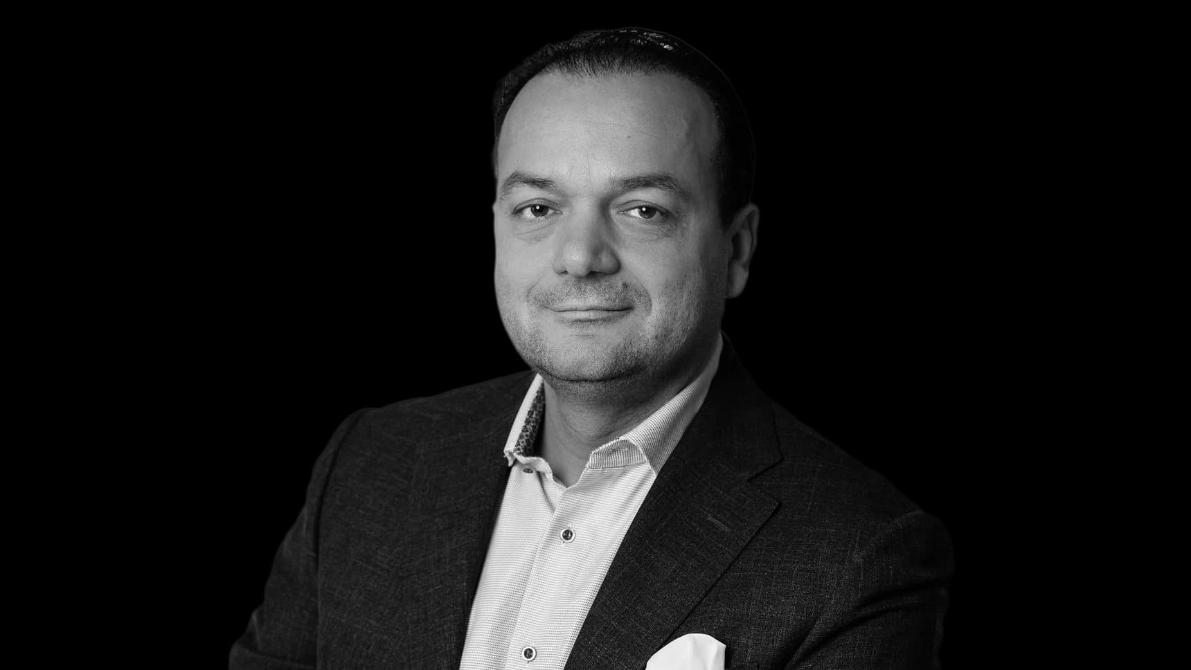 Talare för SHERVIN RAZANI